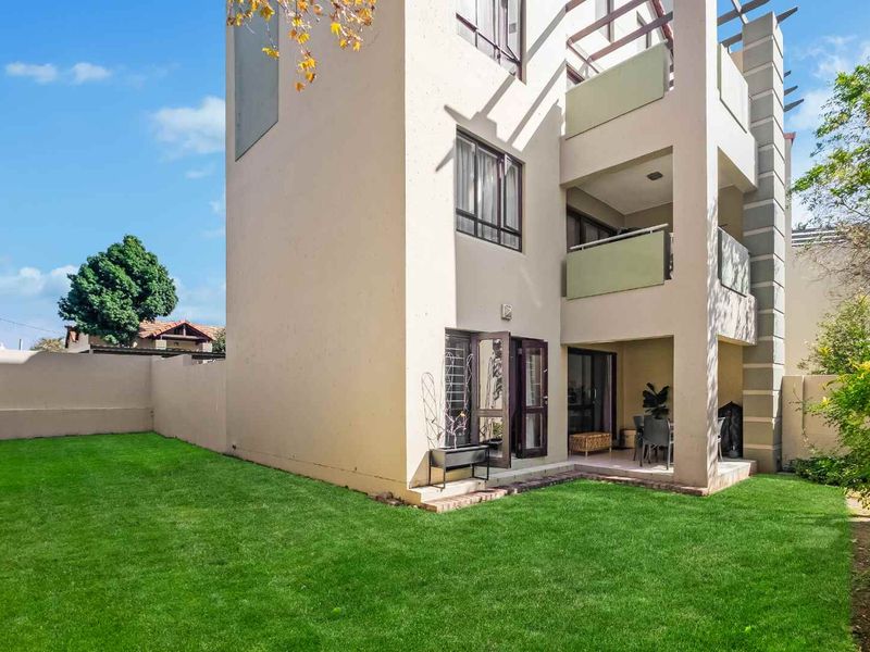 Lovely 1 Bedroom, 1 Bathroom Garden Apartment For Sale in Broadacres - Photo 1