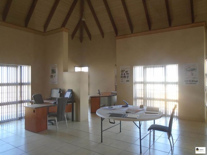 Stunning industrial property - Photo 2