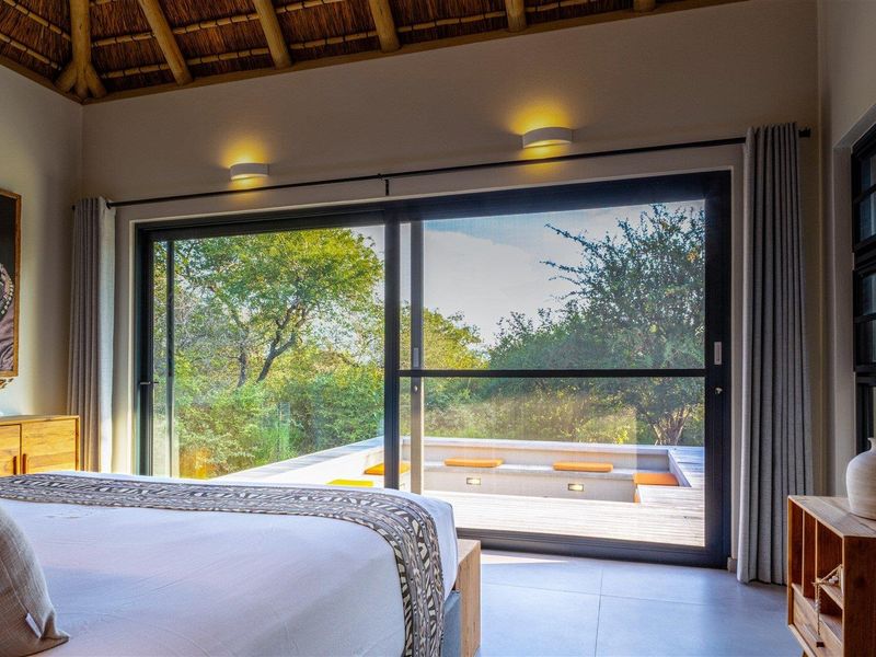 Contemporary Bushveld Home with Mountain Views - Photo 9