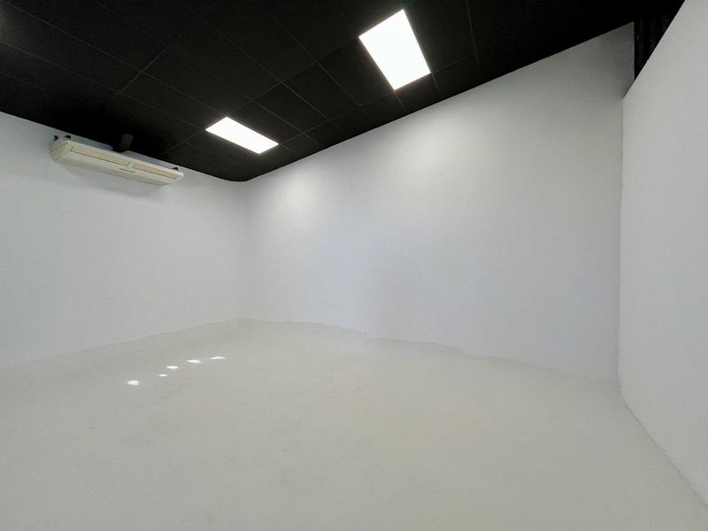 Open-Plan Commercial Space Available for Sale or Rent - Photo 7