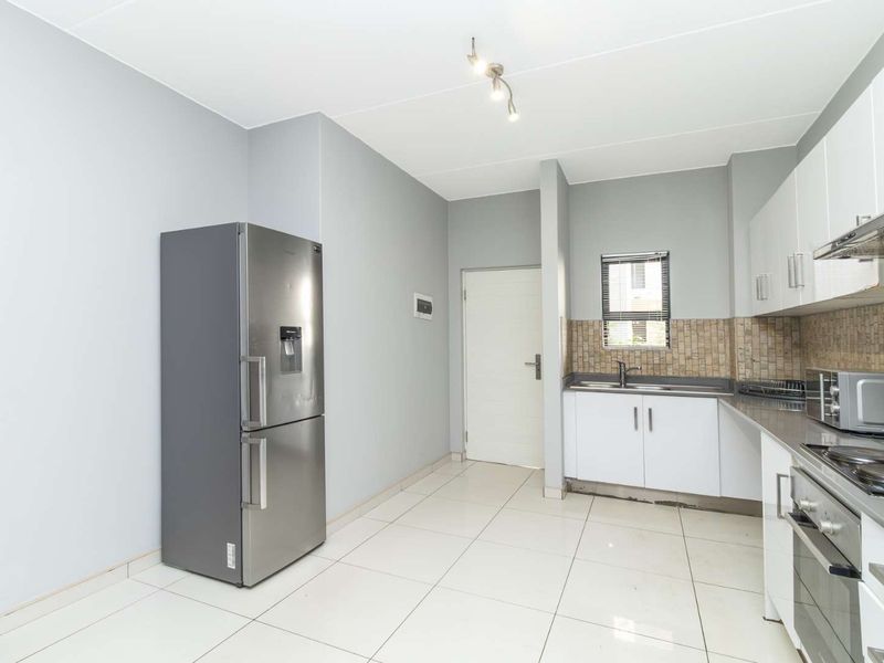 YOUR NEXT CHAPTER AWAITS YOU. - Photo 3