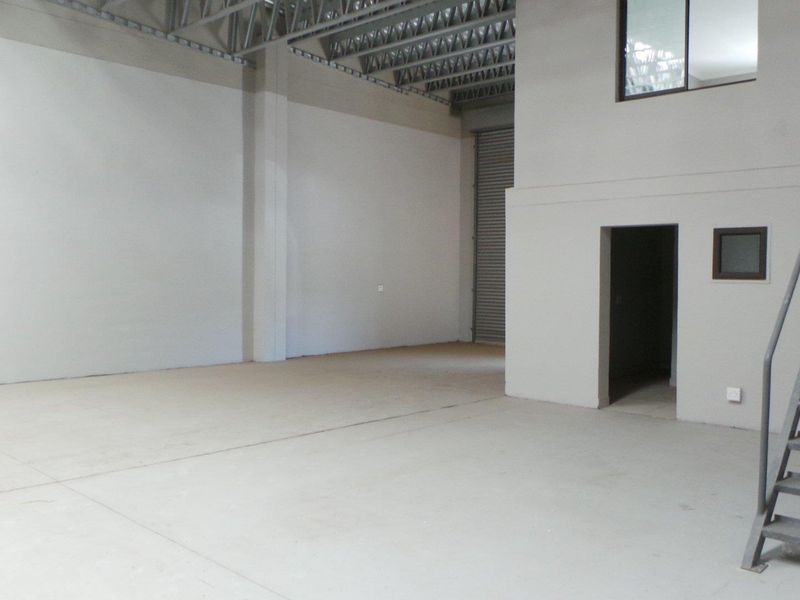 Industrial Warehouse Unit close to Weighbridge - Photo 2
