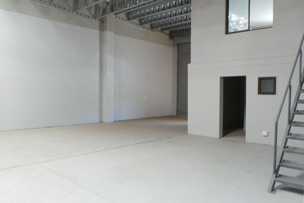 Industrial Warehouse Unit close to Weighbridge - Photo 2