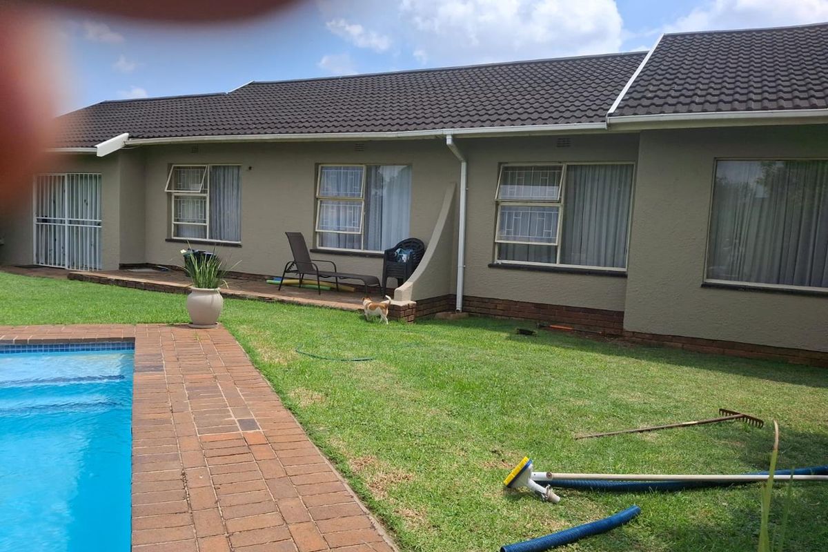 House for Sale in Groeneweide Boksburg - Photo 3