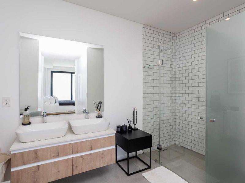 Fully Furnished North-Facing Two-Bedroom Polo Village Apartment on Val de Vie Estate - Photo 10