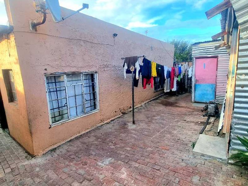 HOUSE FOR SALE IN KATUTURA CENTRAL - Photo 5