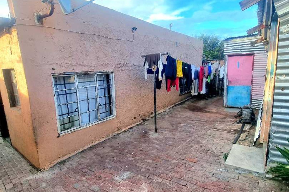 HOUSE FOR SALE IN KATUTURA CENTRAL - Photo 5