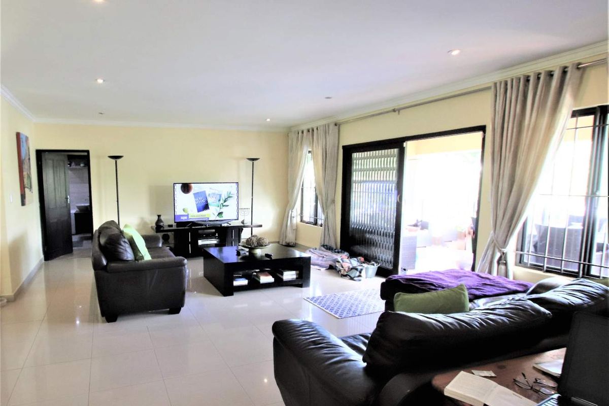 Hendra Estates - Pet Friendly 3 Bedroom Townhouse for Sale!! - Photo 5