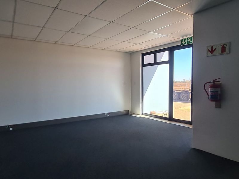 1315/m2 Olifantsfontein Warehouse To Let - Photo 7