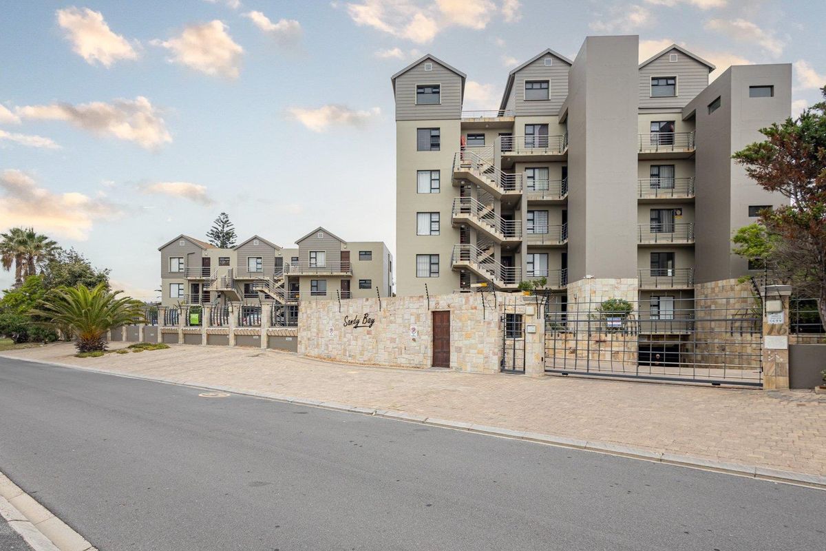 Welcome to Your Coastal Haven – A Warm and Inviting Ground Floor Apartment Just Moments from the Beach! - Photo 2