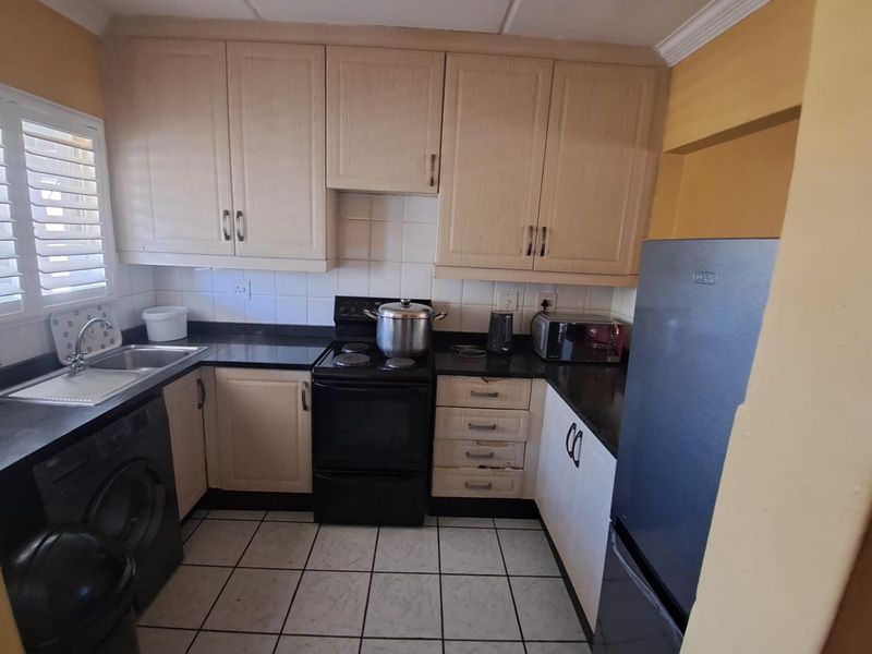 2 Bed Apartment for Sale - Photo 4
