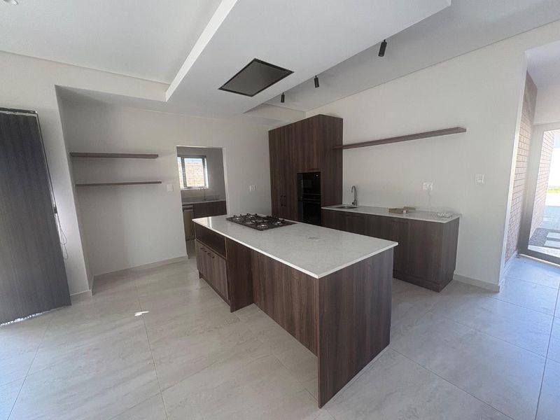 Brand New Simplex unit available to let - Photo 6