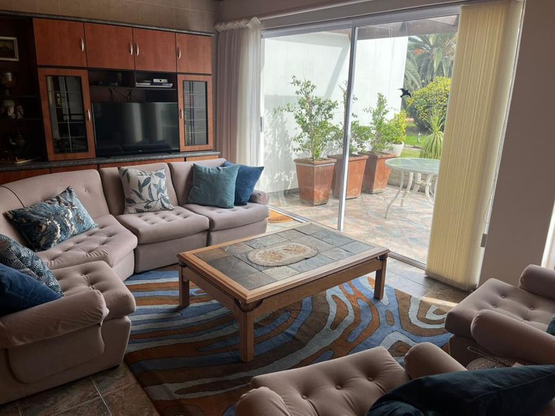 Sole Mandate-Beautiful Town House in Security Complex close to town - Photo 5