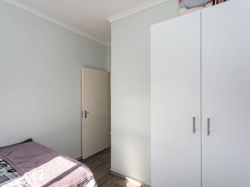 Marvelous 4 Bedroom Home For Sale In Mount Simon Estate - Photo 9