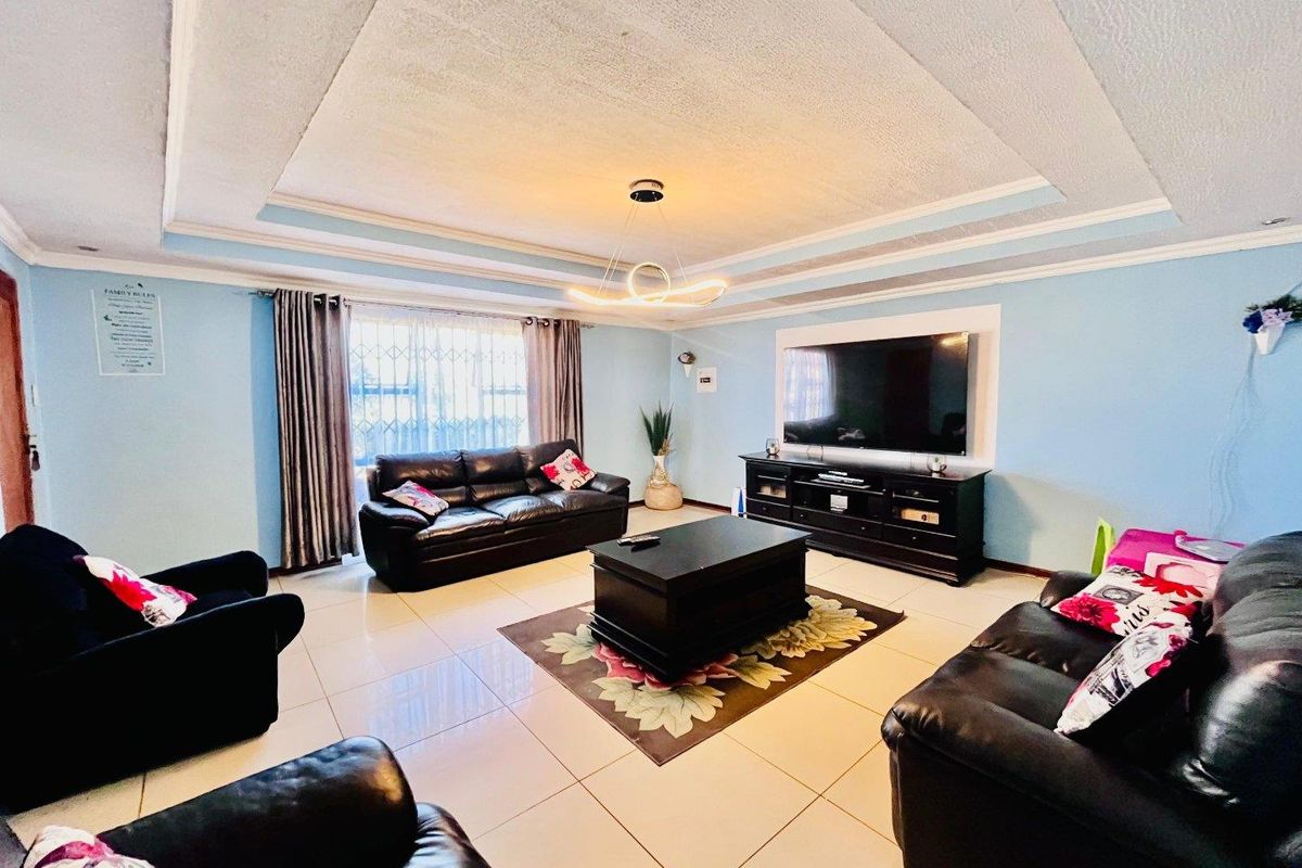 3 Bedroom House for Sale in Soshanguve - Photo 3