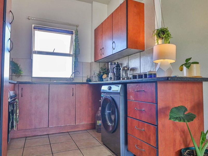 Prime beach access & rental income potential - Photo 9