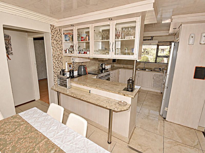 4-Bedroom Home in a Secure Estate - Photo 7