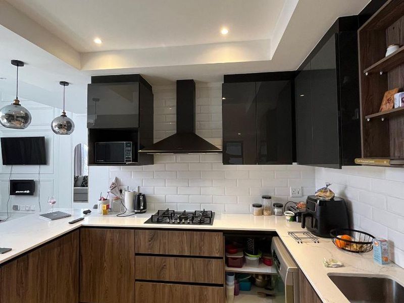 Modern Prestige Living in the Heart of Bryanston West - Photo 5