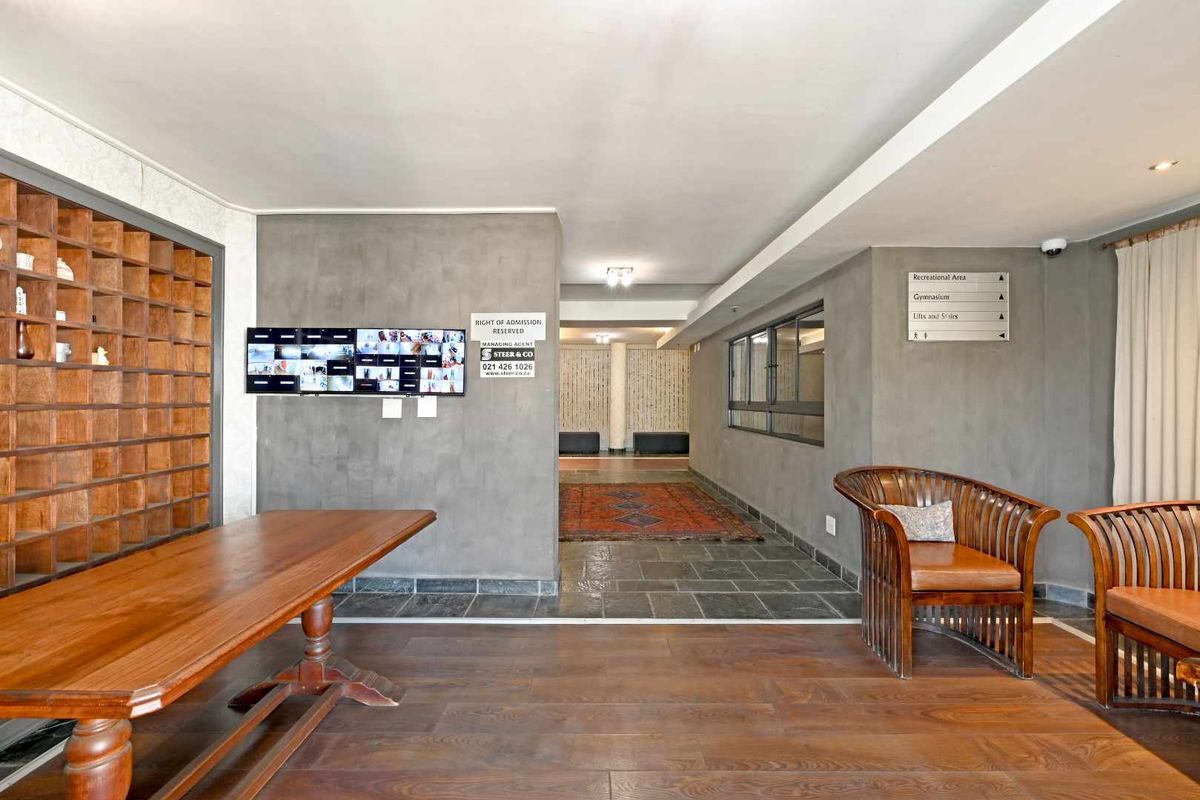 Stylish One-bedroom Apartment For Sale In Royal Ascot - Photo 2