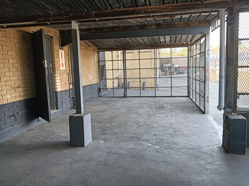 Shop to let in Phoenix - Photo 3