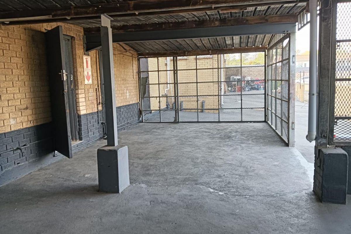 Shop to let in Phoenix - Photo 3