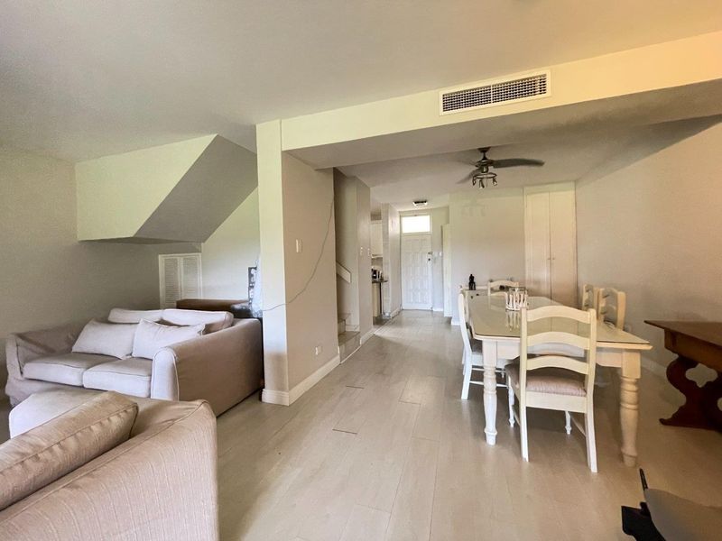 Fully Furnished 3-Bedroom Beachfront Apartment – Longbeach - Photo 6