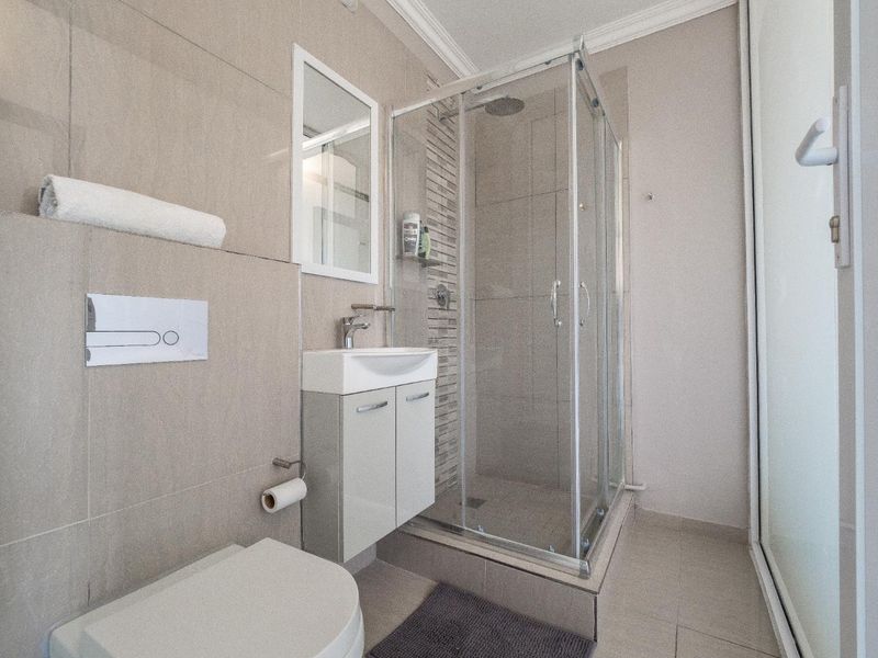 Fully Renovated 2-Bedroom, 2-Bathroom Apartment!! - Photo 10