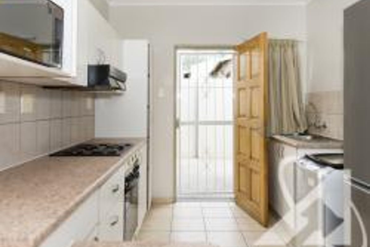 Townhouse for Sale – Pioniers Park Ext 1 - Photo 5