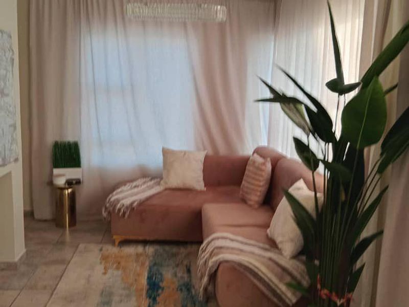 Fully furnished apartment in Long beach - Photo 5