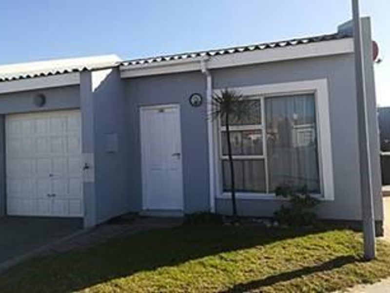 Townhouse for Sale - Pelican Village - Tamariskia - Swakopmund - Photo 2