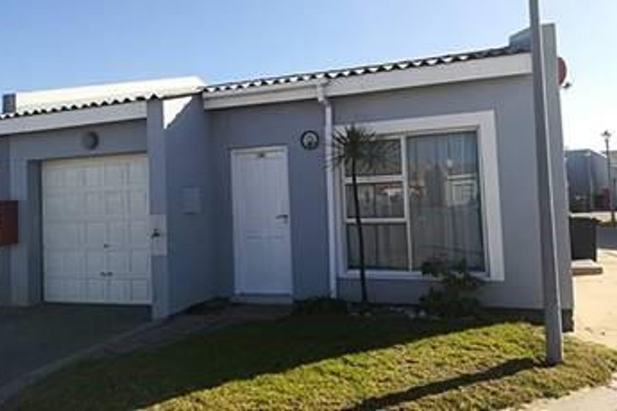 Townhouse for Sale - Pelican Village - Tamariskia - Swakopmund - Photo 2