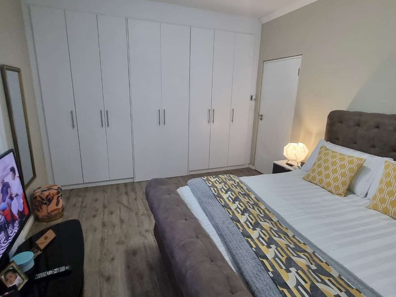 Exquisite 3 Bedroom Townhouse In Baysville - Photo 7