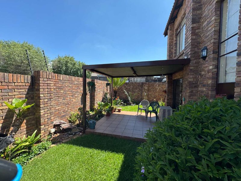 Duplex Townhouse for Sale - Photo 5