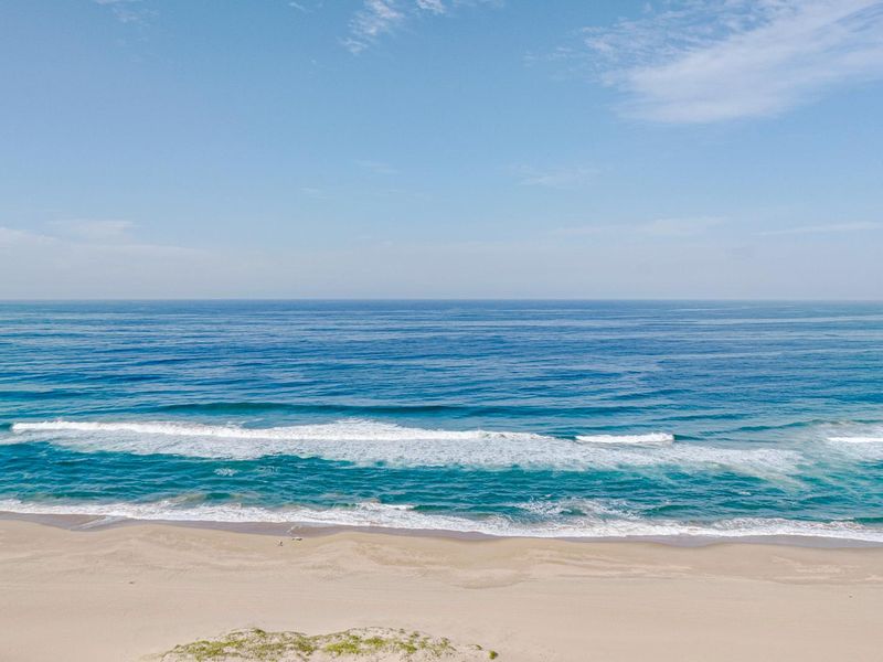 On the beach furnished unit - Photo 4