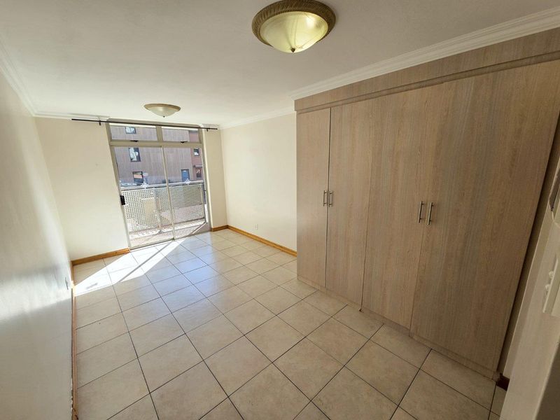 Bachelor Apartment available in Hillcrest - Photo 2