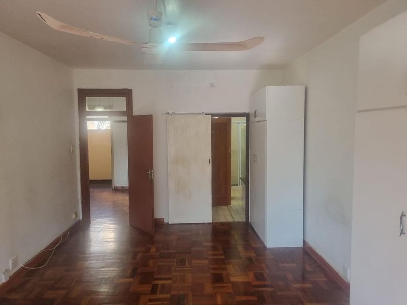 Currie Road - Spacious Apartment - Photo 7
