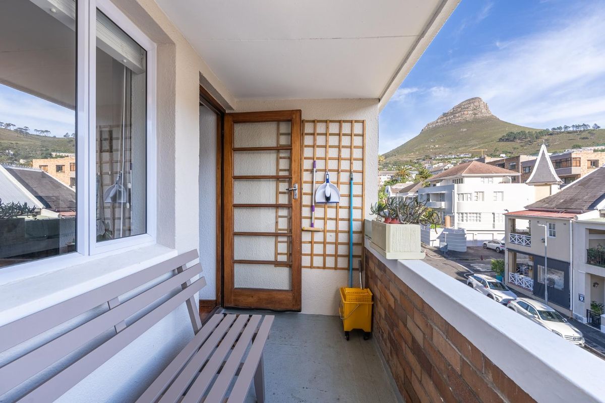 Fall in Love with Tamboerskloof – Cozy, Stylish & Perfectly Positioned - Photo 2