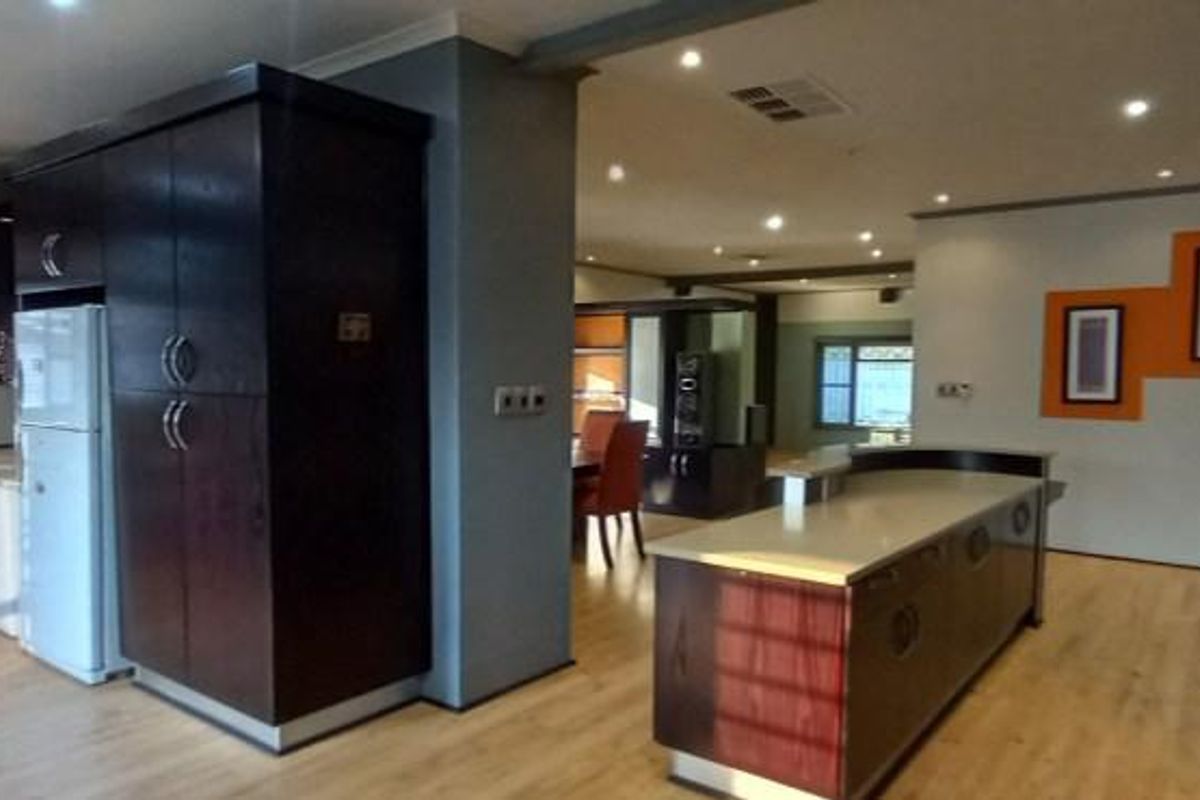 FOR SALE- 4 BEDROOM HOUSE IN OKAHANDJA, NAMIBIA - Photo 3