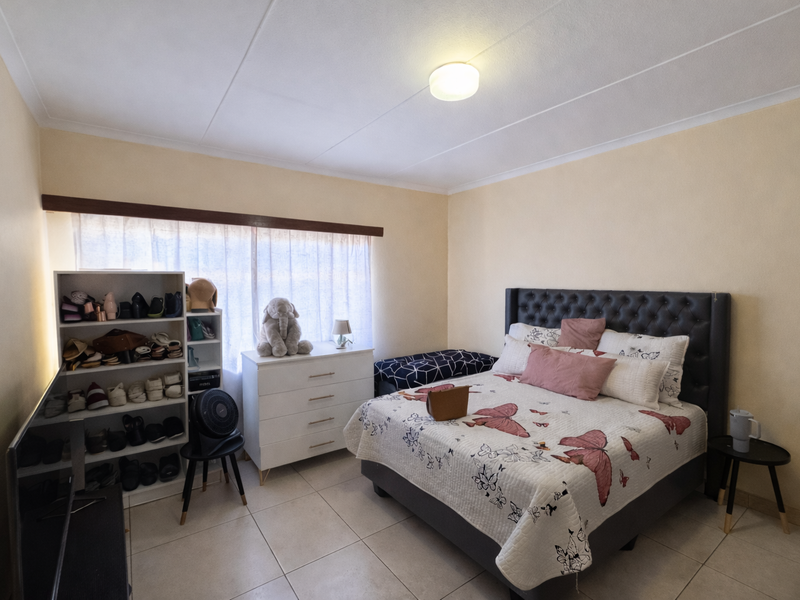 Windhoek North – Spacious 3 Bedroom Home with Flatlet Potential - Photo 8
