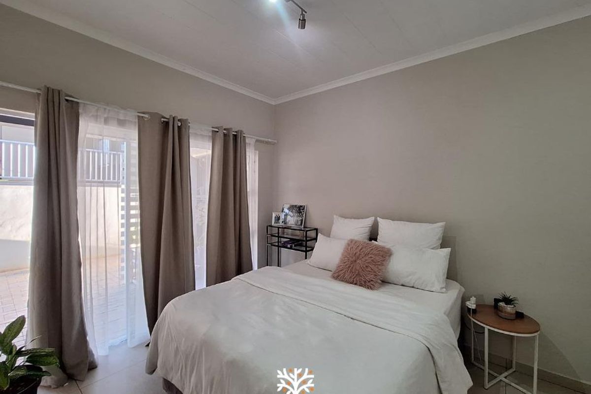 UNDER CONTRACT | N$1 000 000.00 | JOINT - EXCLUSIVE SOLE MANDATE 📍PIONIERSPARK - Photo 2