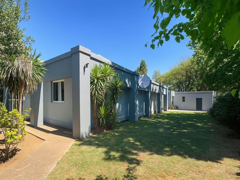 Safe Family Home - Photo 3