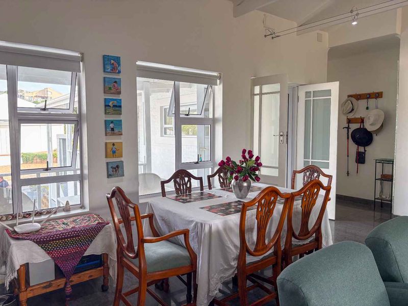 Where Family Comfort Meets a Coveted Goukou River Location - Photo 4