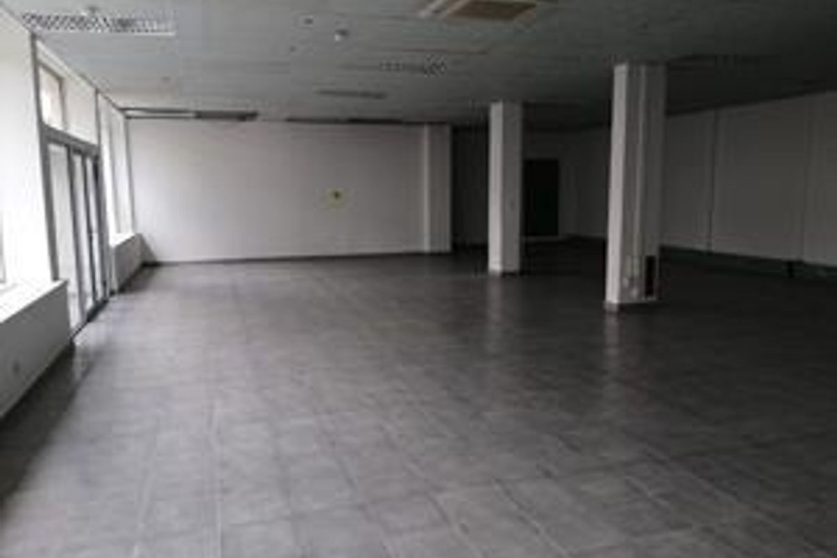 Retail space street level - Photo 2