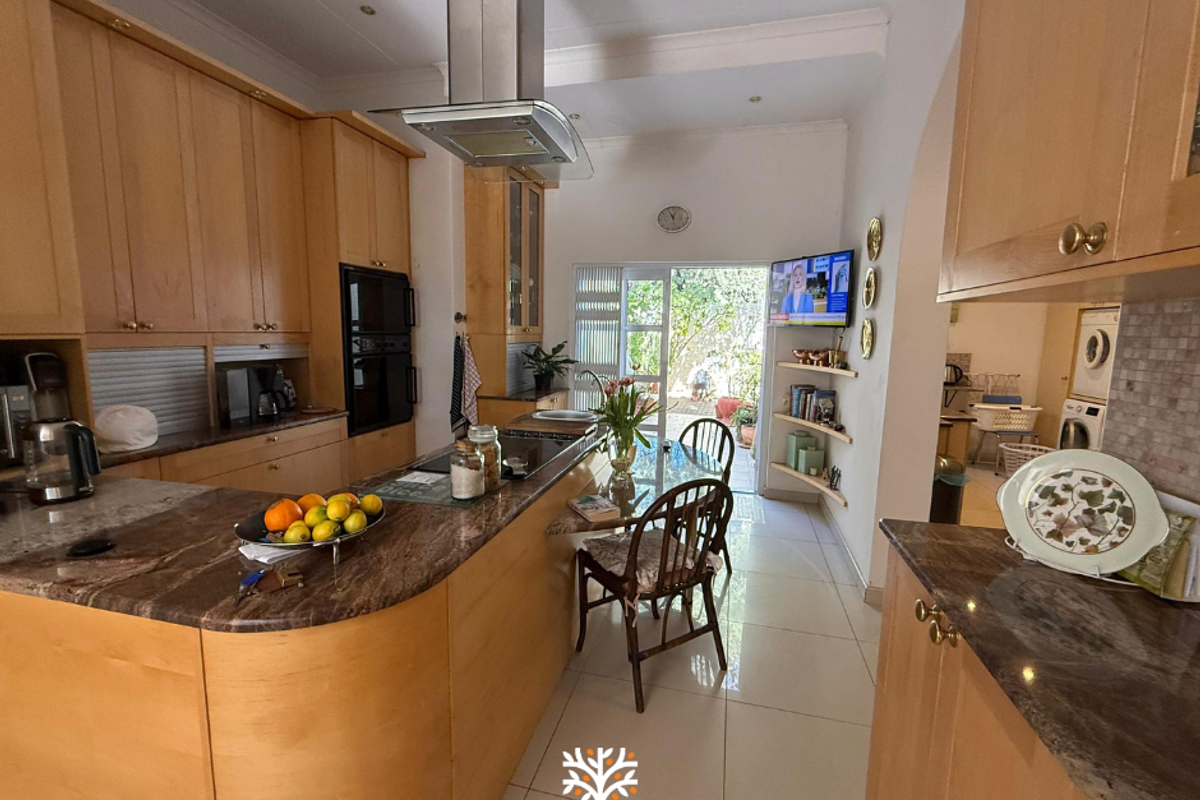 Family Home For Sale | Klein Windhoek | N$8 450 000 - Photo 4