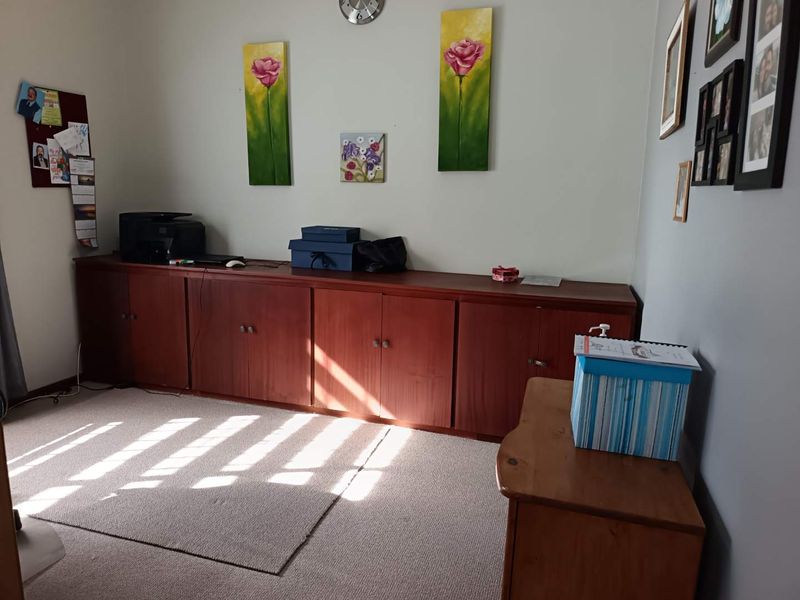 Large Family Home in the heart of Brackenhurst for sale - Photo 10