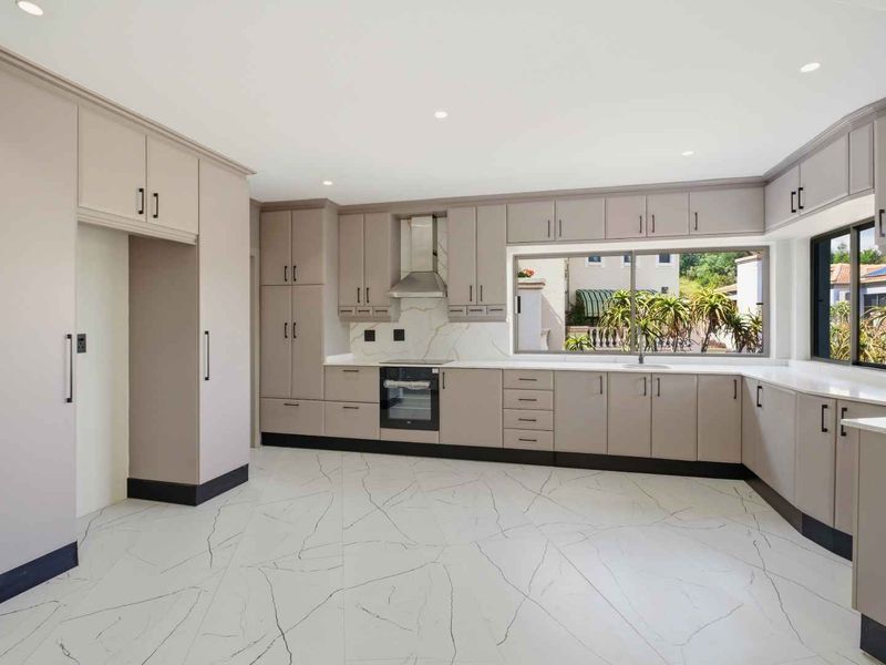 Be the first to rent this Luxury Family Home | Newly Renovated Modern Masterpiece in Prime Waterkloof Ridge - Photo 3