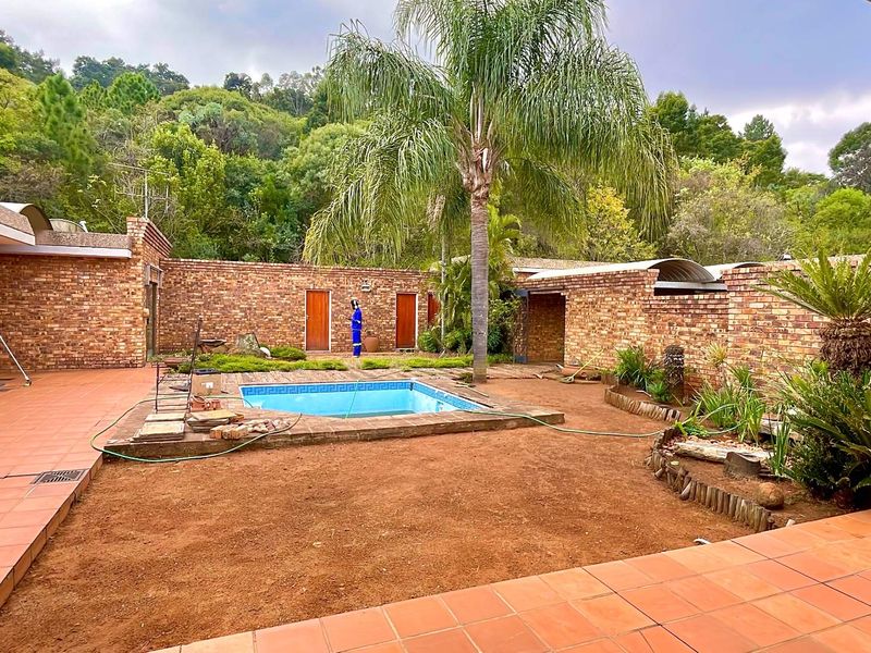 Prime High-End Development Opportunity of 11 Stands with Existing Residence - Valley Farm AH 2 - Faerie Glen - 4.7134 Hectares - Photo 8