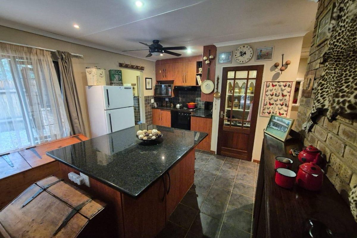 Embrace Tranquility: 3-Bed Retreat Near Nature Reserve - Photo 5