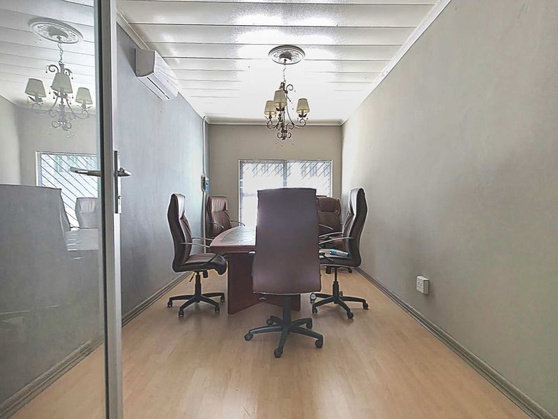 Prime Commercial Space For Your New Head Office in Perfect Location Close To Melrose Arch - Photo 7