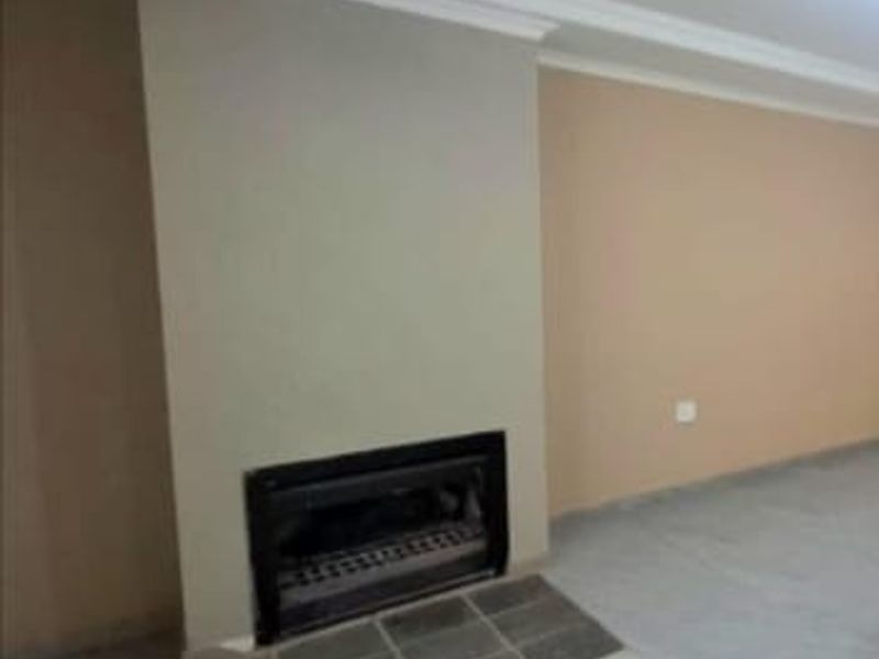 3 bedroom house in Rayton where contemporary comfort meets timeless charm in the heart of Rayton east of Pretoria. - Photo 7